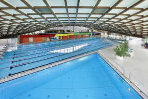 Badezentrum Sindelfingen Blick vom Turm in die Halle